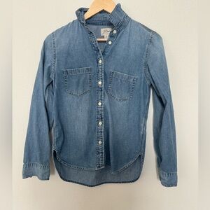 Jcrew everyday chambray shirt in Madera wash, size 4